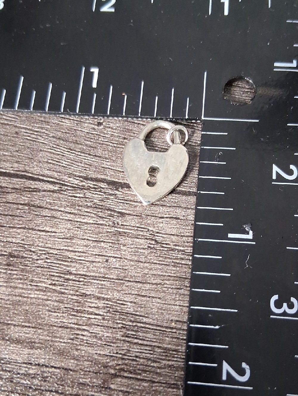 Hammered Silver Tone Heart Padlock Charm P409 - Picture 3 of 3